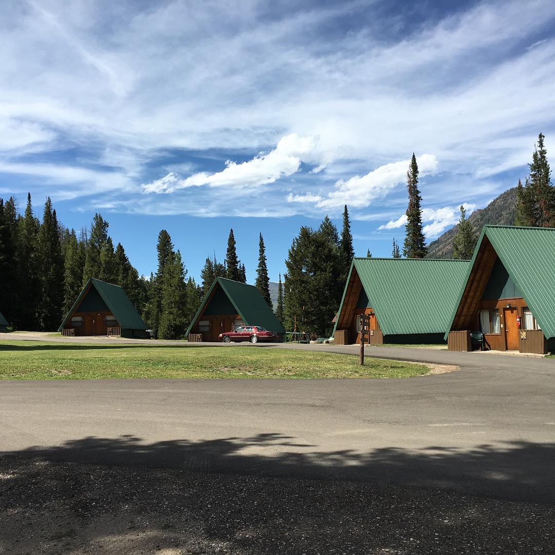 5-Day Round Trip from Salt Lake City to Yellowstone National Park VIP Small Group Tour