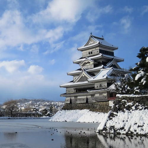 Luxury Japan Winter Tours – Snow, Hot Springs & Cultural Experiences