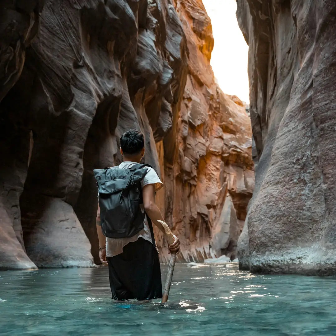 Yellowstone Ultimate Experience: National Parks, Luxury Stays & Iconic Wonders