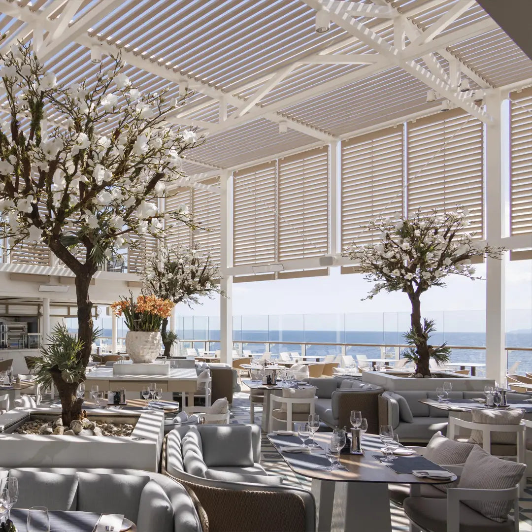 Australia's City Lights & New Zealand's Fjord Voyage